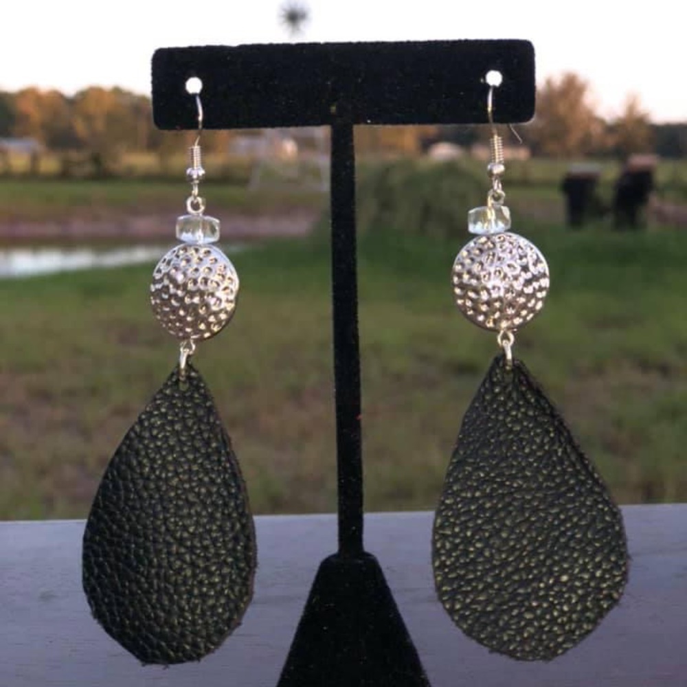 New leather black Earrings
